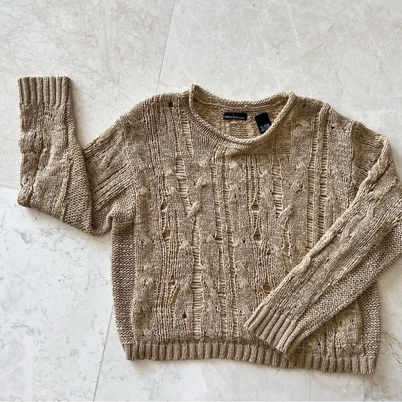 Amazing, MODA INTERNATIONAL versatile, neutral sweater - Picture 2 of 4